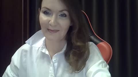 taisialucky77 online show from October 4, 2025, 2:04 pm