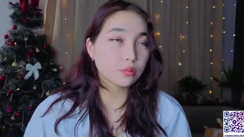 Soo Ying online show from December 17, 2025, 8:37 pm