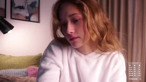 Mia online show from November 3, 2025, 2:57 am