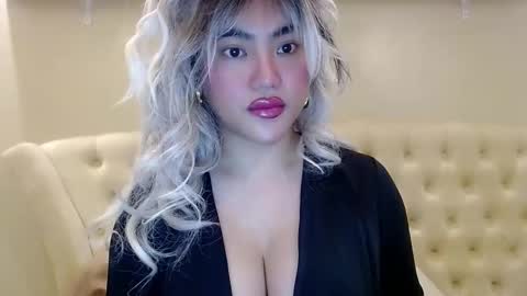 Lena online show from February 6, 2025, 3:52 pm