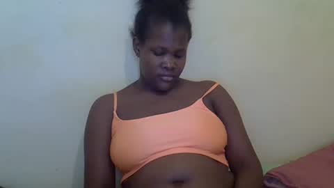 Snapshot of taliah254 chatting on February 17, 2025, 12:05 pm taliah254 online show from February 17, 2025, 12:05 pm