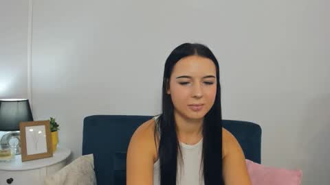 Snapshot of taliasensitive chatting on September 15, 2025, 3:23 pm taliasensitive online show from September 15, 2025, 3:23 pm