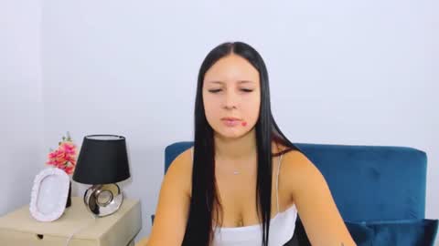 Snapshot of taliasensitive chatting on October 25, 2025, 8:33 am taliasensitive online show from October 25, 2025, 8:33 am