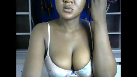 Snapshot of tall_choco chatting on March 26, 2026, 10:10 am tall_choco online show from March 26, 2026, 10:10 am