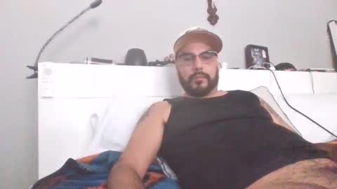 Snapshot of talllatino310 chatting on November 10, 2025, 5:34 pm talllatino310 online show from November 10, 2025, 5:34 pm