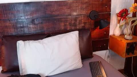    online show from December 14, 2024, 7:25 pm