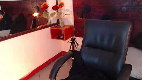    online show from February 11, 2025, 8:52 pm