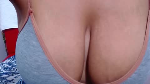 Snapshot of tamaraa_hott chatting on March 19, 2026, 5:06 pm tamaraa_hott online show from March 19, 2026, 5:06 pm