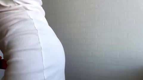 Kira online show from December 1, 2025, 3:55 am