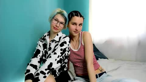 JessSara online show from May 3, 2026, 2:56 pm