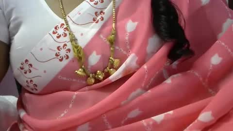 tamil_rathi online show from November 22, 2025, 2:10 am