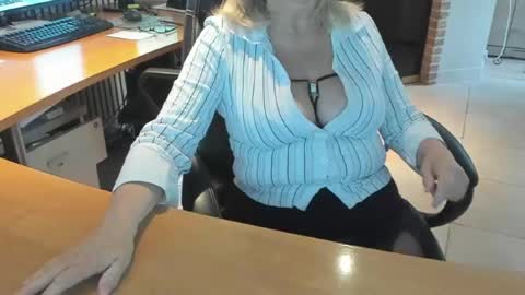 Snapshot of tammy4camfun chatting on May 4, 2026, 8:21 am Tammy online show from May 4, 2026, 8:21 am