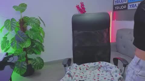 tammy_thompson_ online show from December 18, 2025, 9:59 am