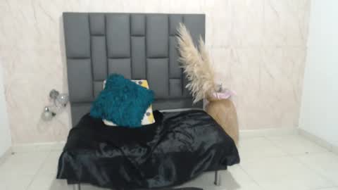 tammycooperr online show from January 21, 2025, 6:33 am