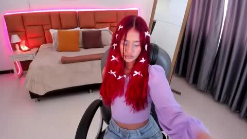 Snapshot of tamy_edwards chatting on June 3, 2026, 8:25 pm Tamy online show from June 3, 2026, 8:25 pm