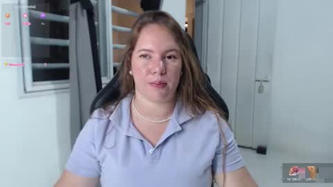 Snapshot of tamy_shine87 chatting on December 19, 2025, 12:28 am Im Samy online show from December 19, 2025, 12:28 am