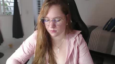 Snapshot of tamy_shine87 chatting on February 22, 2026, 9:13 pm Im Samy online show from February 22, 2026, 9:13 pm