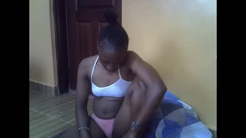 Snapshot of tanaissa chatting on April 17, 2026, 11:57 am tainaissa online show from April 17, 2026, 11:57 am