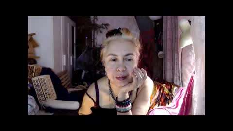 Milena online show from December 1, 2025, 2:49 am