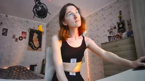Snapshot of tangerine4dreams chatting on June 3, 2026, 9:34 am Milena Kuprianova online show from June 3, 2026, 9:34 am