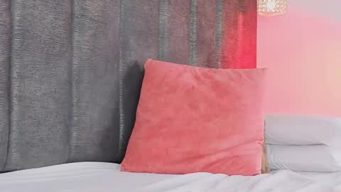 Tania Dias online show from March 19, 2026, 7:29 pm