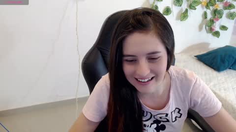 Tania  online show from December 26, 2024, 4:47 pm