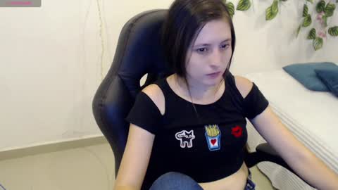 Tania  online show from January 8, 2025, 1:41 pm