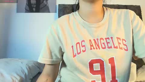 Snapshot of taniamilan chatting on June 24, 2026, 8:35 am Tania online show from June 24, 2026, 8:35 am