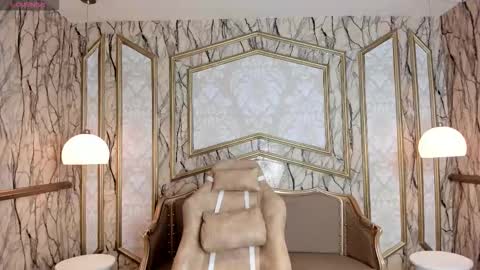 Tanisha  ONLINE GTM -5 7001400 online show from November 13, 2025, 12:15 pm