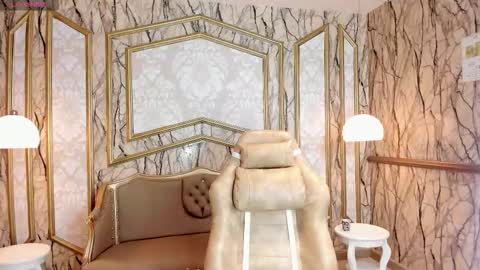 Tanisha  ONLINE GTM -5 7001400 online show from November 14, 2025, 12:15 pm