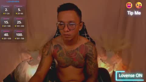 Snapshot of tannedskinmatty chatting on December 6, 2024, 6:50 pm Matty online show from December 6, 2024, 6:50 pm