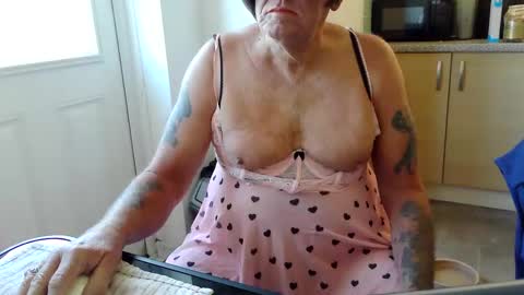 Snapshot of tansysomersetuk chatting on April 25, 2026, 8:28 am tansysomersetuk online show from April 25, 2026, 8:28 am