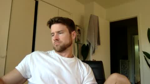 Dr. Love online show from September 16, 2025, 11:39 pm