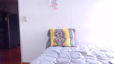 Angeline  Follow  online show from February 23, 2025, 7:49 pm