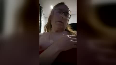 Snapshot of tanya853046 chatting on August 6, 2026, 9:28 pm tanya853046 online show from August 6, 2026, 9:28 pm