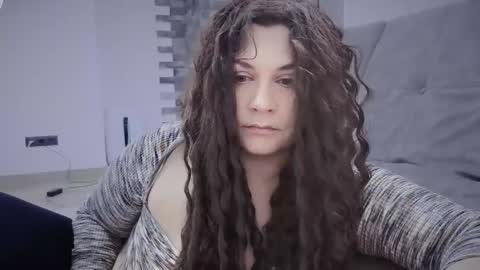 Snapshot of tanya_vader chatting on April 8, 2026, 10:21 pm Vader online show from April 8, 2026, 10:21 pm