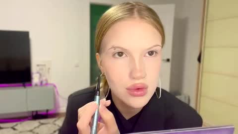 Alisa online show from February 27, 2026, 5:13 pm