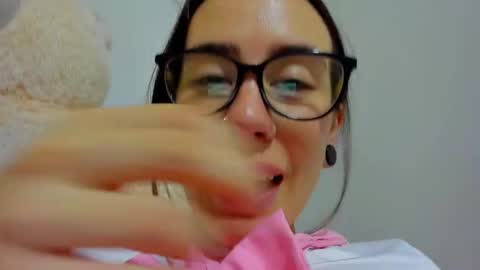 Snapshot of tara_joi chatting on March 15, 2026, 2:39 am Tara online show from March 15, 2026, 2:39 am