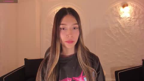 Tara Lawrence online show from December 21, 2025, 3:46 am