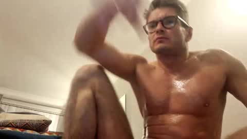 tartankingofscots online show from October 25, 2025, 2:08 am