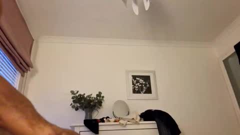 tartankingofscots online show from December 17, 2025, 2:56 pm