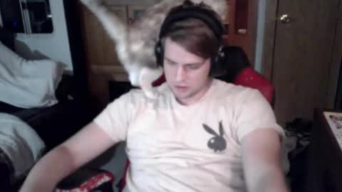 tarus333 online show from November 25, 2025, 5:18 am