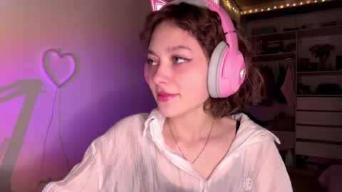 Darlin online show from March 4, 2026, 11:11 pm