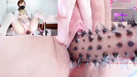 Snapshot of taste_my_strawberry chatting on June 22, 2026, 10:34 am Peachycream online show from June 22, 2026, 10:34 am
