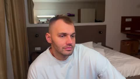 My shows 2100500 UTC3 online show from November 18, 2025, 6:01 pm