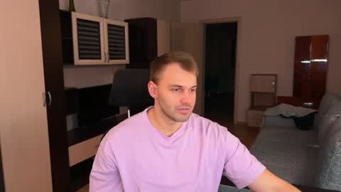 My shows 2100500 UTC3 online show from January 11, 2026, 7:19 pm