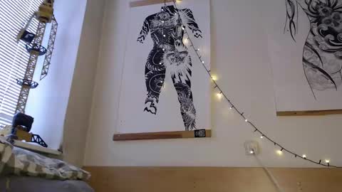 tata__goth_ online show from March 12, 2026, 7:58 am