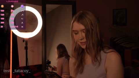 Snapshot of tatacoy chatting on January 21, 2025, 8:41 am TataCoy online show from January 21, 2025, 8:41 am