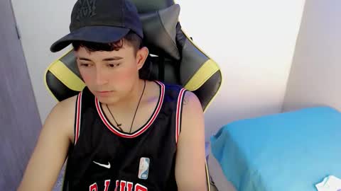 T A T A N online show from November 26, 2025, 8:32 pm