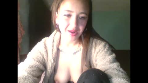 Snapshot of tati672985 chatting on October 7, 2025, 5:04 am Tatti online show from October 7, 2025, 5:04 am